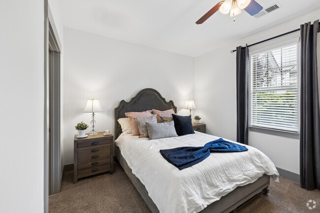 2A-R 2BR, 2BA - 1,044SF - Second Bedroom