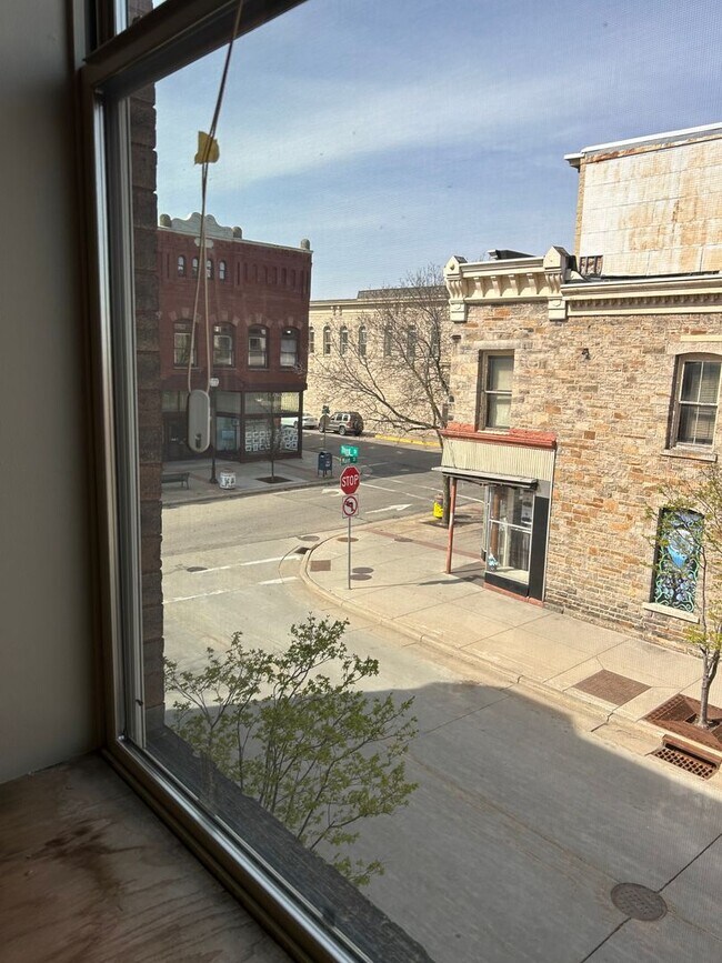 Photo - 1000 Main St Unit Apartment B