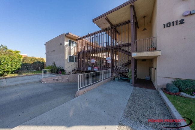 Building Photo - 10112 Felton Ave Rental