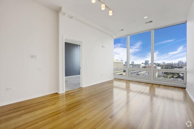 Building Photo - 2 bedroom in Chicago IL 60654 Unit 710 Rental