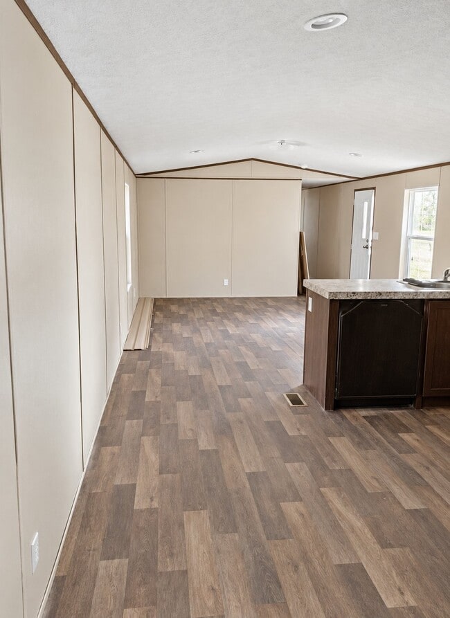 Photo - 5859 Tom Hebert Rd