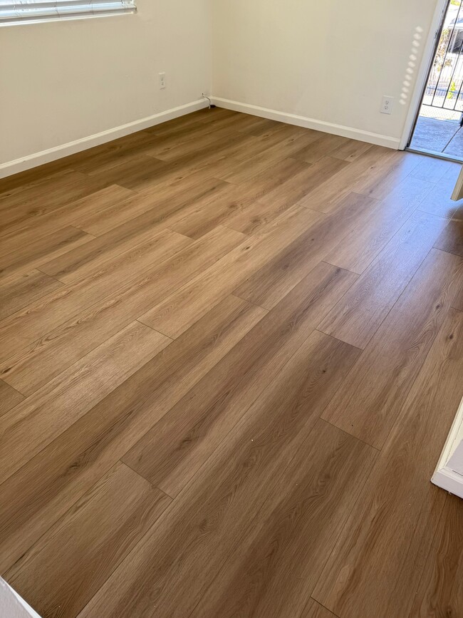 Photo - 5436-4 Imperial Ave Unit 3