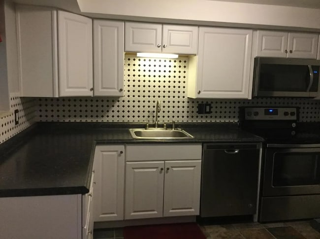 Photo - 733a Cribbs St