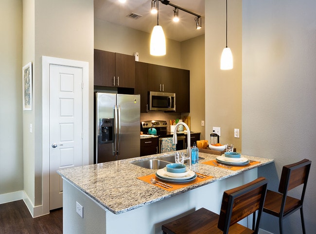 Photo - AMLI at Mueller