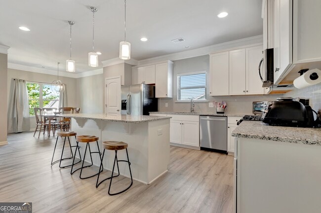 Photo - 10 Vintage Ave