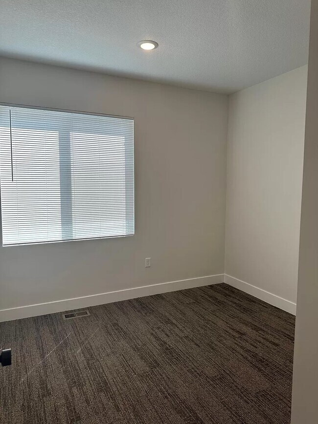 Photo - 15666 E 21st St N