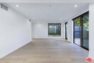 Photo - 2019 Barry Ave