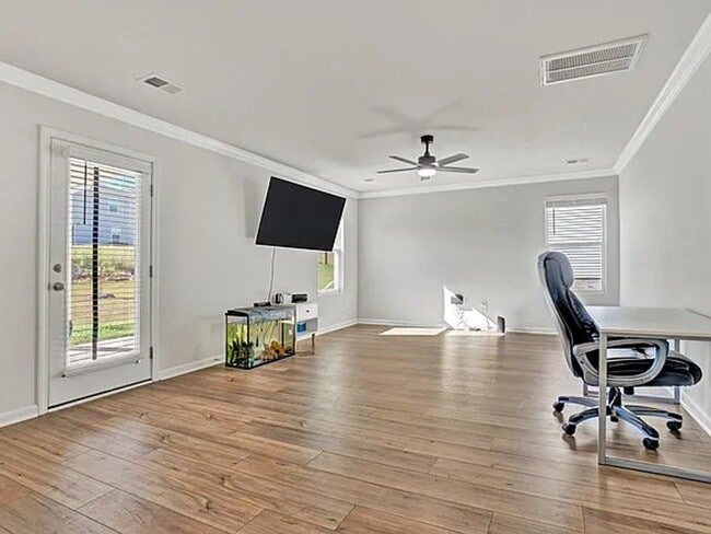 Photo - 353 Anna Gray Cir
