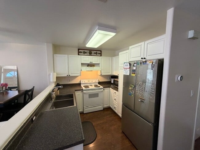 Photo - 3 bed 2.5 Bath 2 car garage/ Central AC/ Ewa Beach!