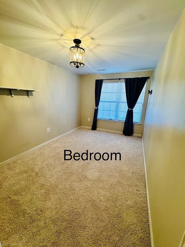 Photo - 15719 London Pl