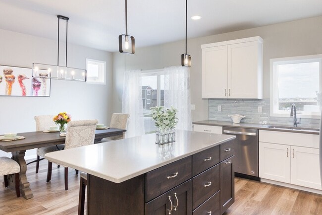 Photo - 3-bedroom, 3-bathroom West Fargo Single-Family Home w/ 3 Stall Garage