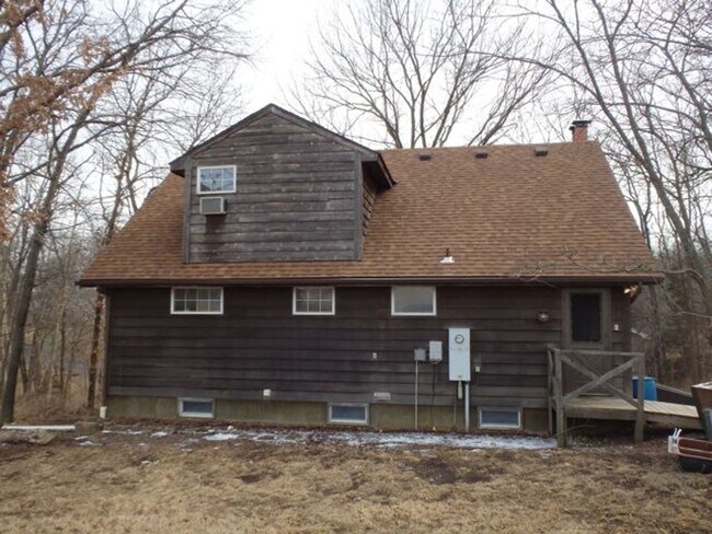 Photo - Unique 3 Bed 2 Bath Cabin In The Heart of Columbia!