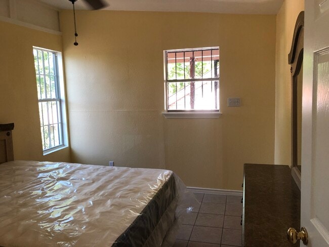 Photo - 134 Roberts St