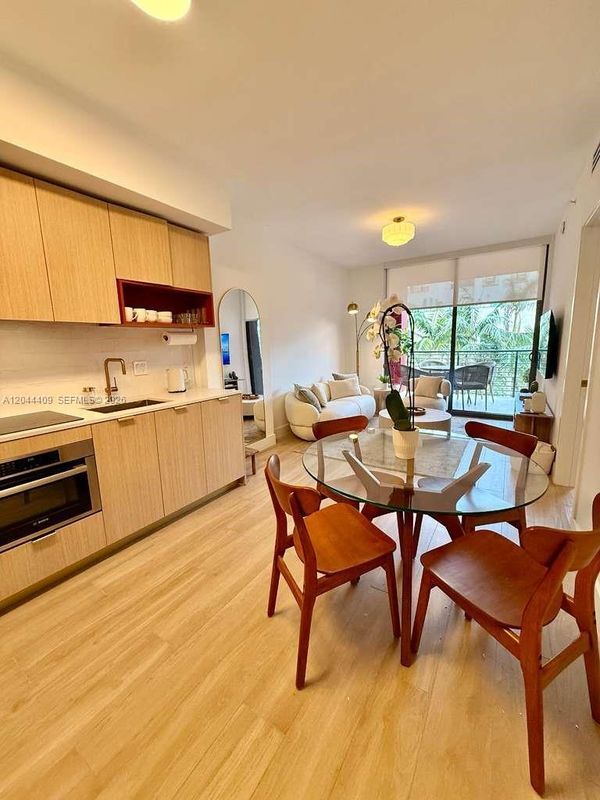 Photo - 90 NE 32nd St Unit 302 302