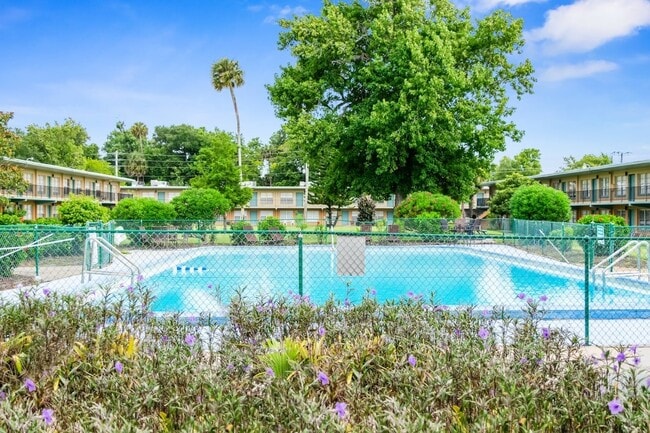 Photo - Park Apartments