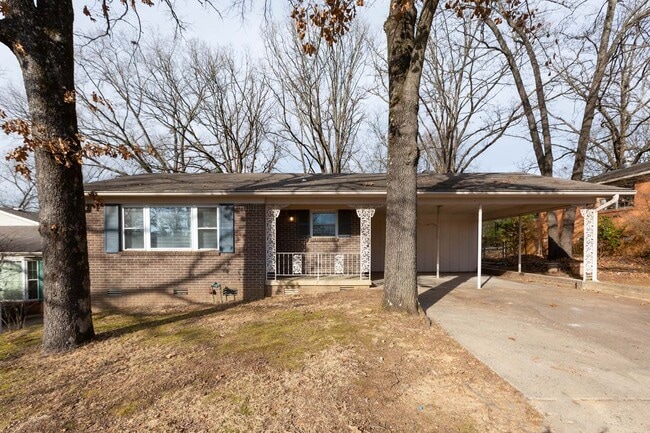 Building Photo - 7204 Marguerite Ln