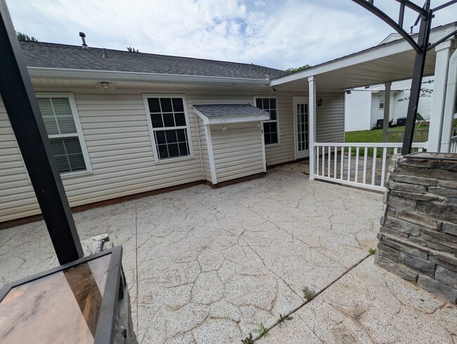 Photo - 1819 Arlington Ave