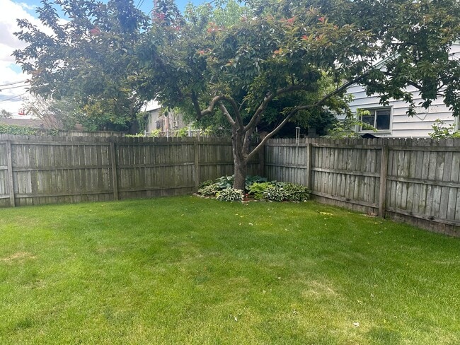 Photo - 4581 N 126th St
