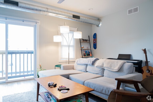 Building Photo - 802 Bridge St NW Unit 2 Rental