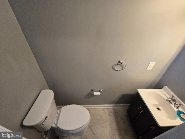 Photo - 2118 Cedar Barn Way