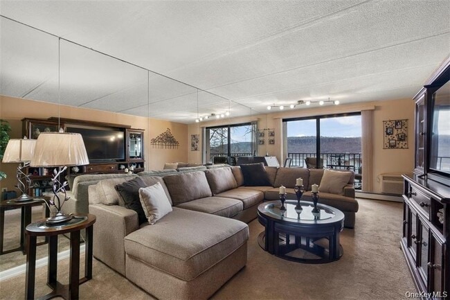 Photo - 1116 Warburton Ave Unidad 2A