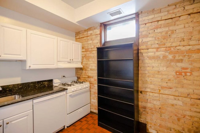 Photo - 1251 W Belden Ave