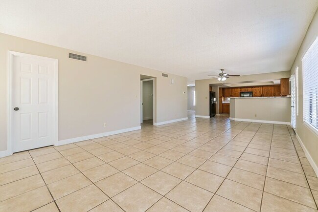 Photo - 5322 E Greenway St