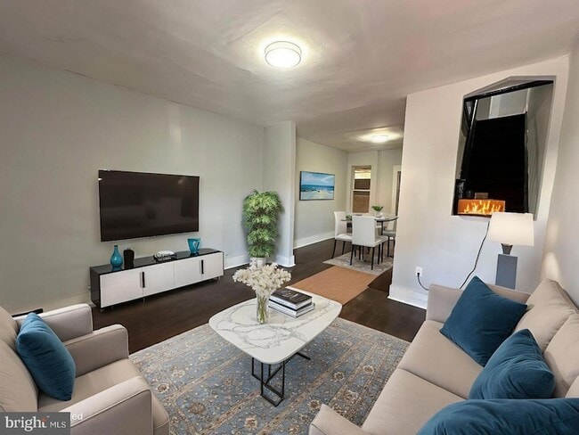 Building Photo - 4253 N 17th St