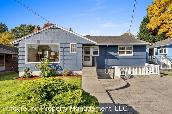 6 br, 2 bath House - 7351 23rd Ave NE - 6 br, 2 bath House - 7351 23rd Ave NE
