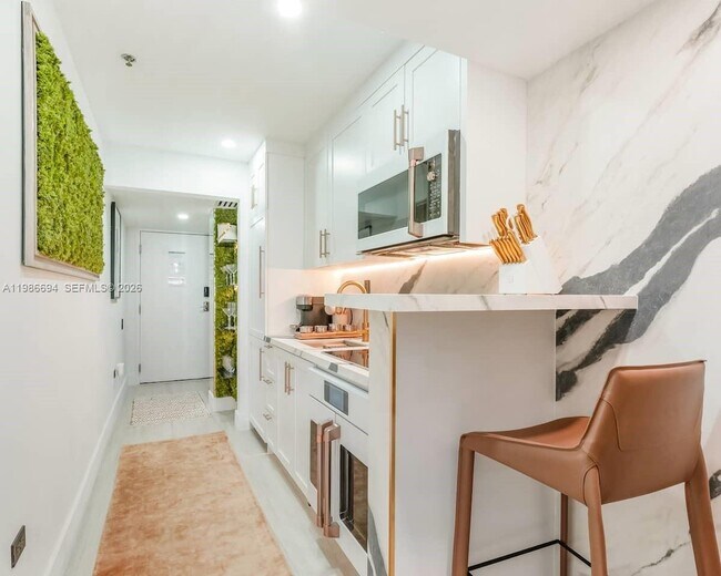 Photo - 100 Collins Ave Unidad 202