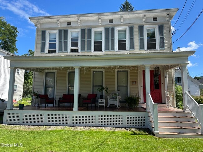 Building Photo - 128 Wells Ave Unit 2