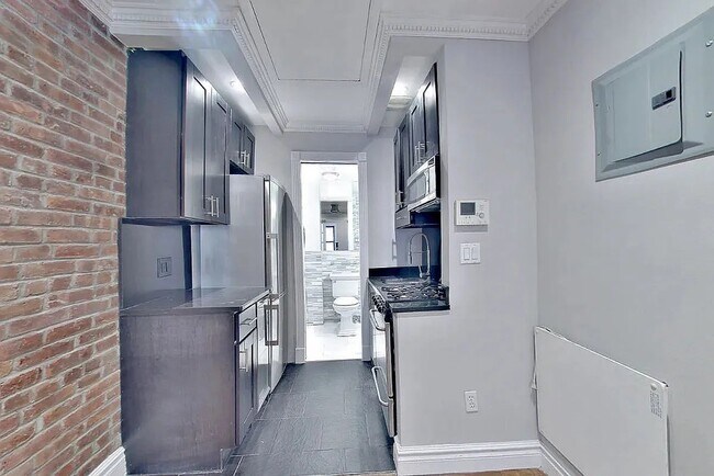 Photo - 345 W 53rd St Unit 3C