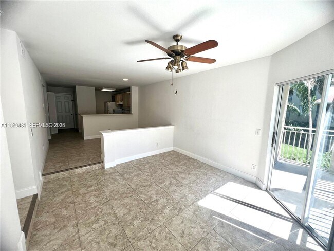 Photo - 1865 Palm Cove Blvd Unidad verano