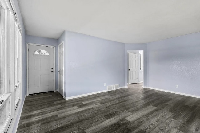 Photo - 8632 Broadway Dr