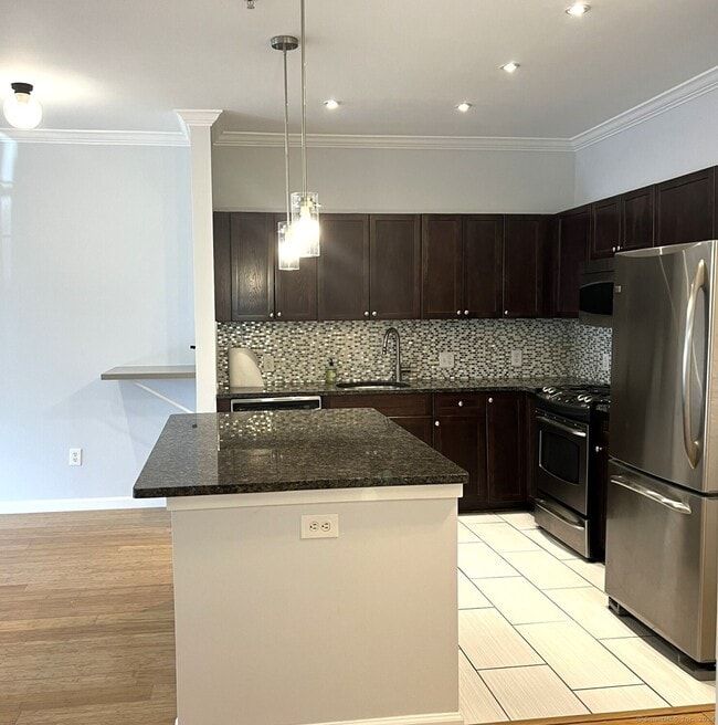 Photo - 850 E Main St Unit APT 217