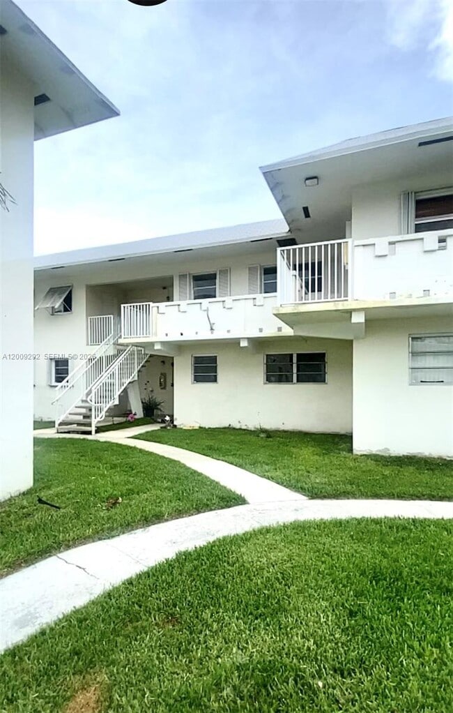 Photo - 7324 SW 82nd St Unit B206
