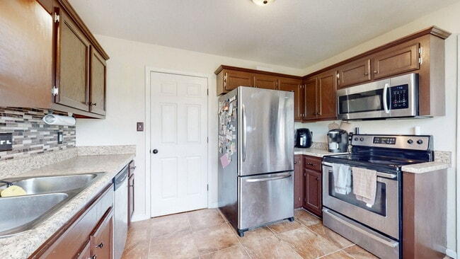 Photo - 117 N Cavalcade Cir