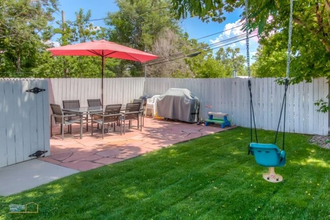 Photo - Trailside Living: 5BR Home Steps from Sanitas & Pearl Street