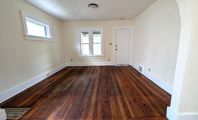 Photo - 1868 Manz St