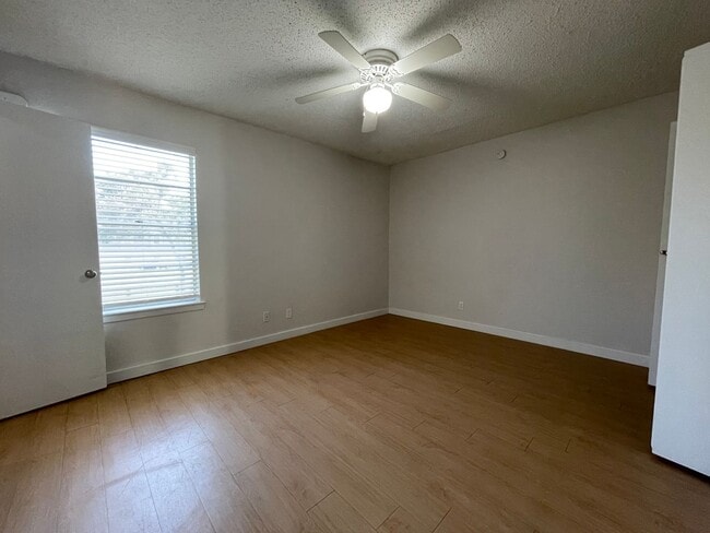 Photo - Kensington Court