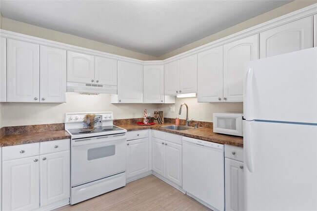 Photo - 2516 SW 74th Terrace Unit 102