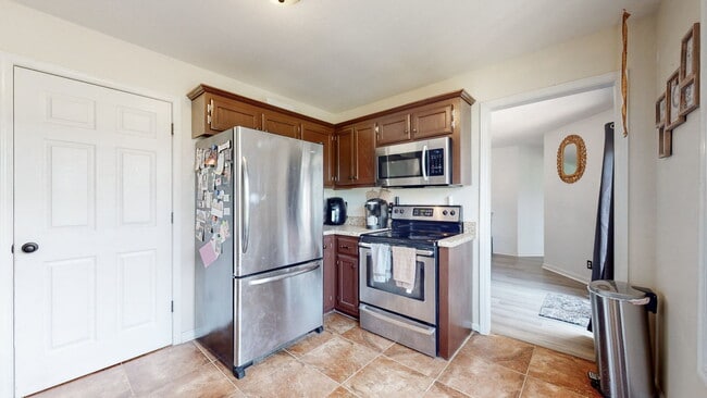 Photo - 117 N Cavalcade Cir