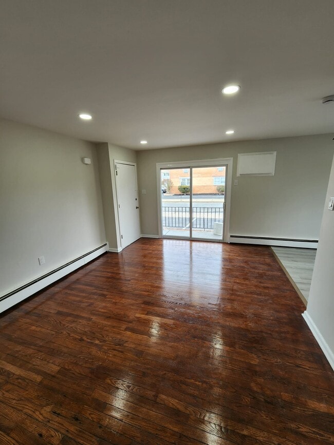 Photo - 1932 N Missouri Ave Unidad 1932 B