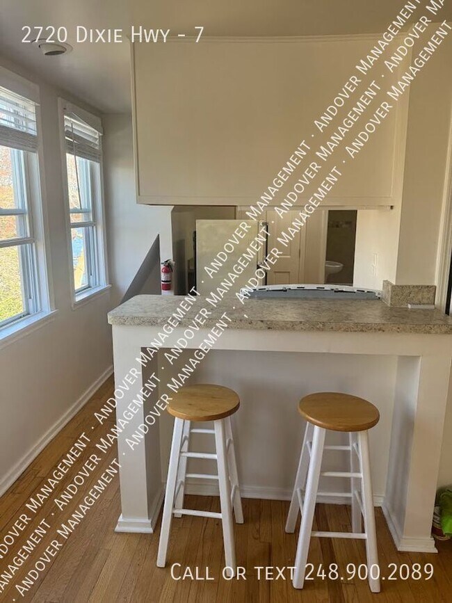 Silver Lake Apartments - Efficient Unit - Silver Lake Apartments - Efficient Unit Unit 7