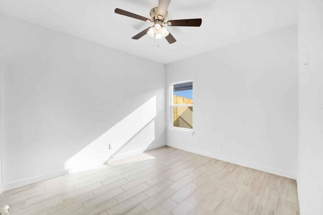 Photo - 1402 W Platinum Dr Unidad 2