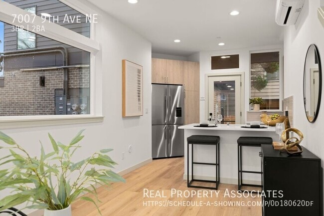 Photo - 7007 9th Ave NE