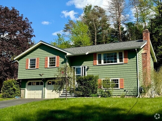 Building Photo - 33 Simon Willard Rd Rental