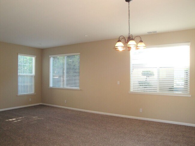 140 Nabor Ct