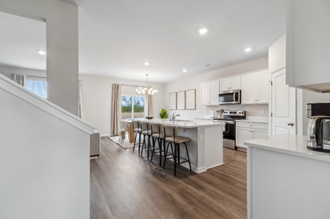 Photo - 103 N Farmhouse Dr