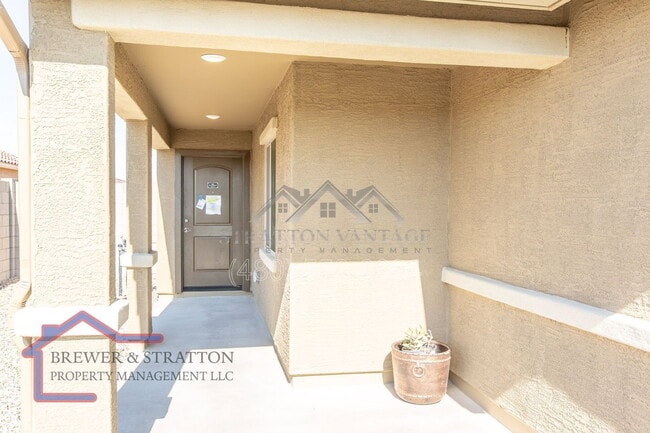 Photo - 4020 N Ghost Holw Ave